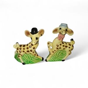 Vintage giraffe salt and pepper shakers